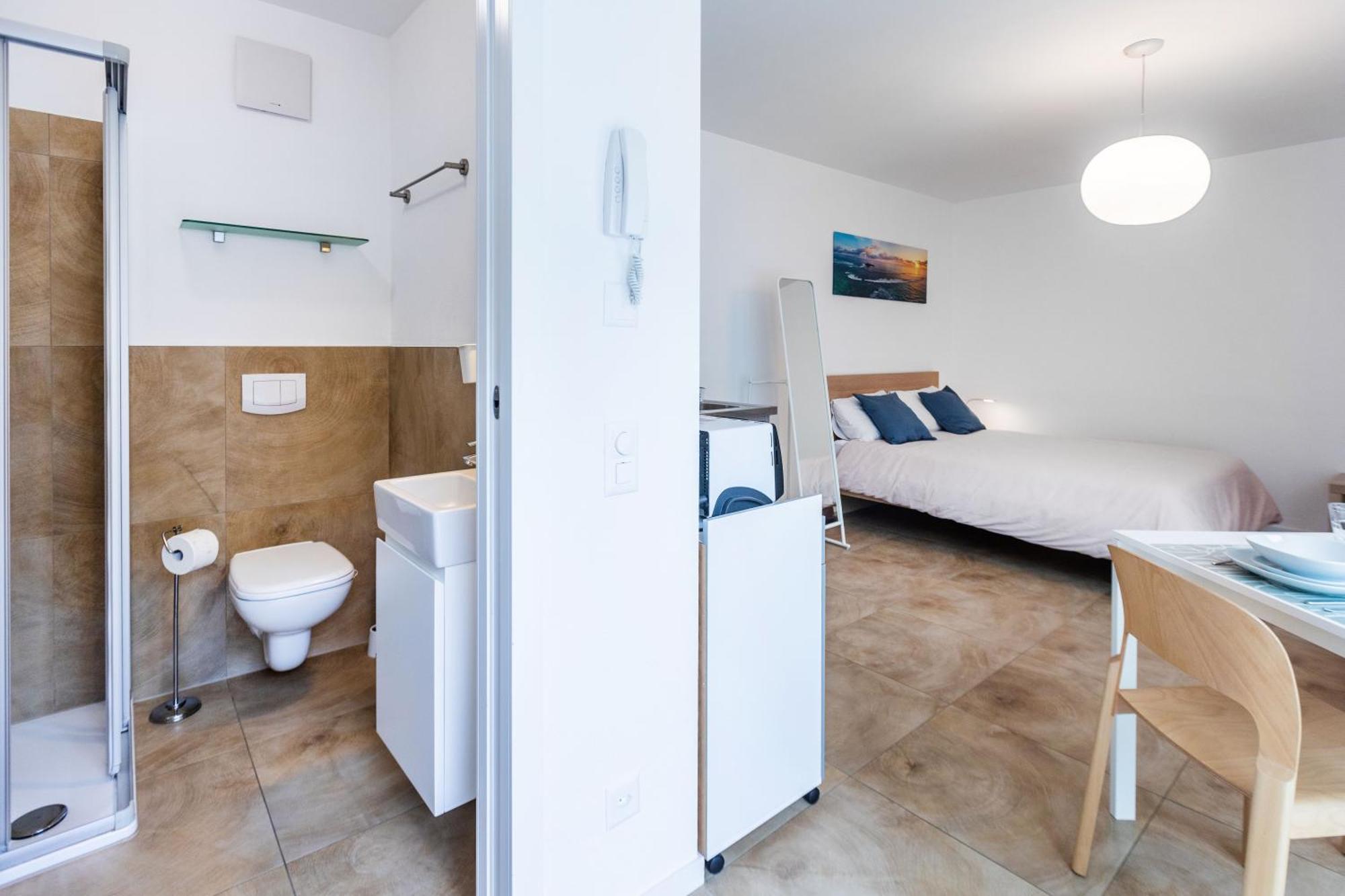 Easy Flat Vezia, Indipendent Entrance, Free Parking Lägenhet Lugano Rum bild
